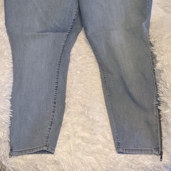 ✨ Torrid ✨ Jegging Jeans - Like New - Size 22 - Picture 13 of 13